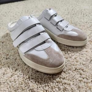 $295 Veronica Beard Reagan Sneakers in Beige/White Size 9